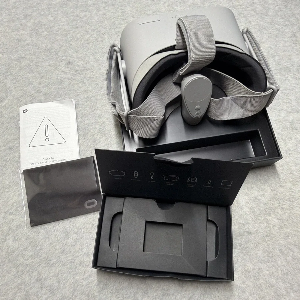 Oculus Go 64GB Standalone All-in-One VR Headset MH-A64 Tested No Charger